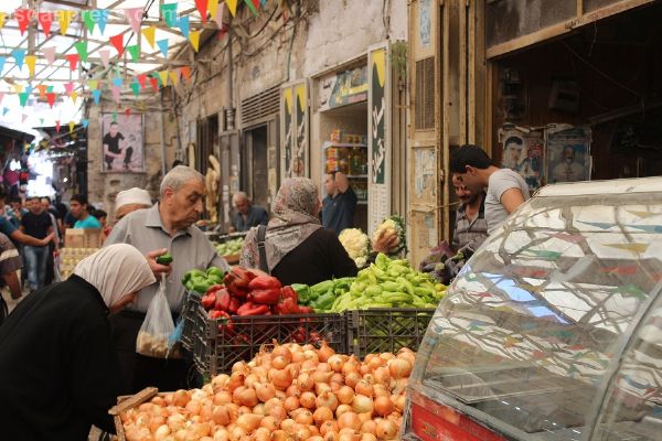 الاقتصاد الوطني تحذر التجار من استغلال المواطنين خلال المنخفض الجوي