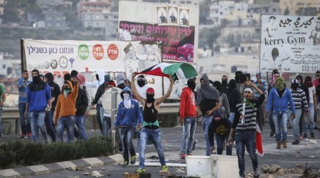  مظاهرة لفلسطيني الـ48 وسط تل أبيب احتجاجا على هدم منازل عربية