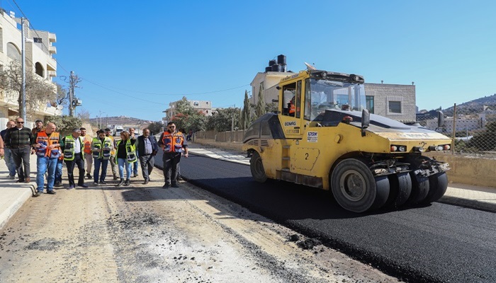 وزير الأشغال: ننفذ حاليا 22 مشروعا في مجال الطرق بتكلفة 100 مليون شيقل
