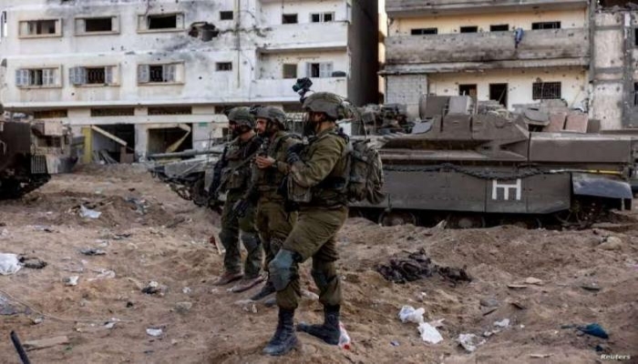 جيش الاحتلال يعلن عن مقتل 3 من أفراده بينهم ضابطان بمعارك في شمال قطاع غزة 
