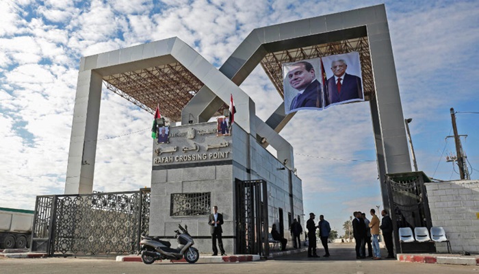 
مباحثات رباعية سرية حول إدارة حواجز غزة
