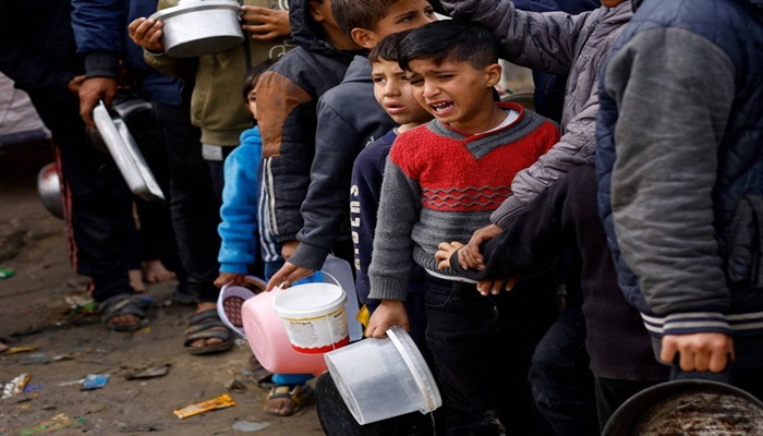 الهلال الأحمر: الآلاف من سكان قطاع غزة يواجهون خطر المجاعة
