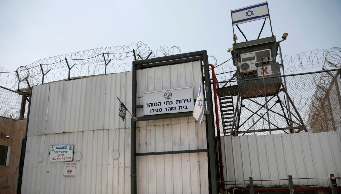 رئيس الشاباك: السجون تضم 21 ألف معتقل فلسطيني
