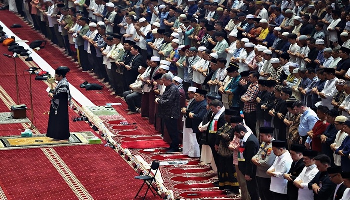 ملايين حول العالم يؤدون صلاة الغائب على القائد إسماعيل هنية
